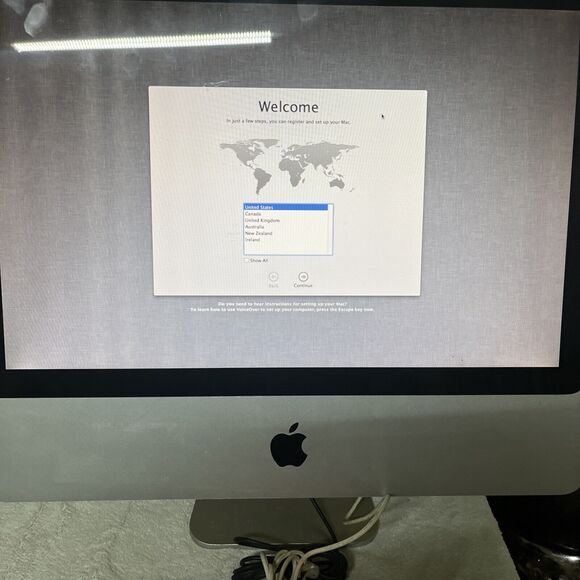 Apple iMac 20-inch Intel Core 2 Duo 300 GB Hard Drive 4GB Ram 2009 - Picture 2 of 10